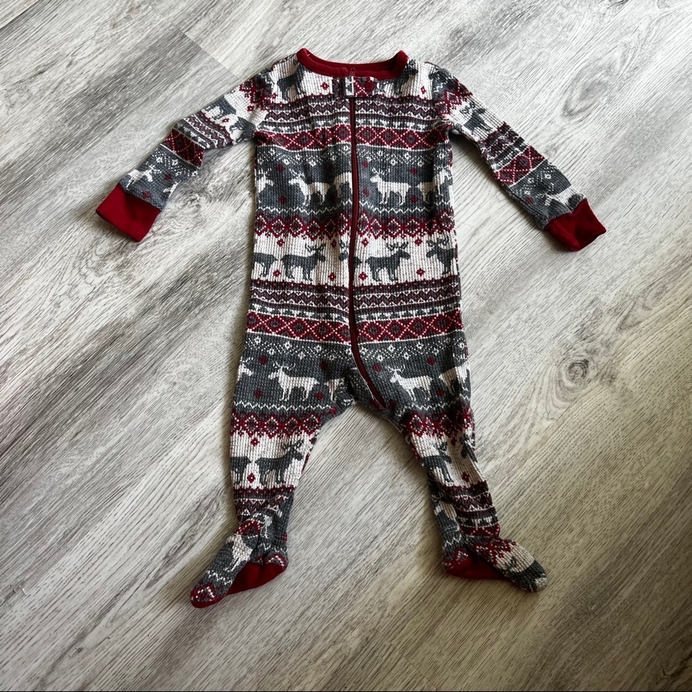 Childrens place sleeper Christmas winter size 0-3